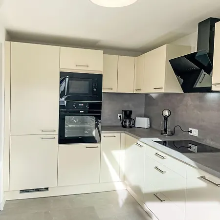 Alexanders Domizil By Interhome *